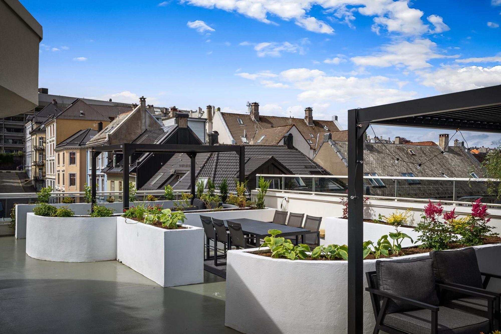 Stay L Urban - Spacious Apartment With Private Terrace Bergen Exterior foto