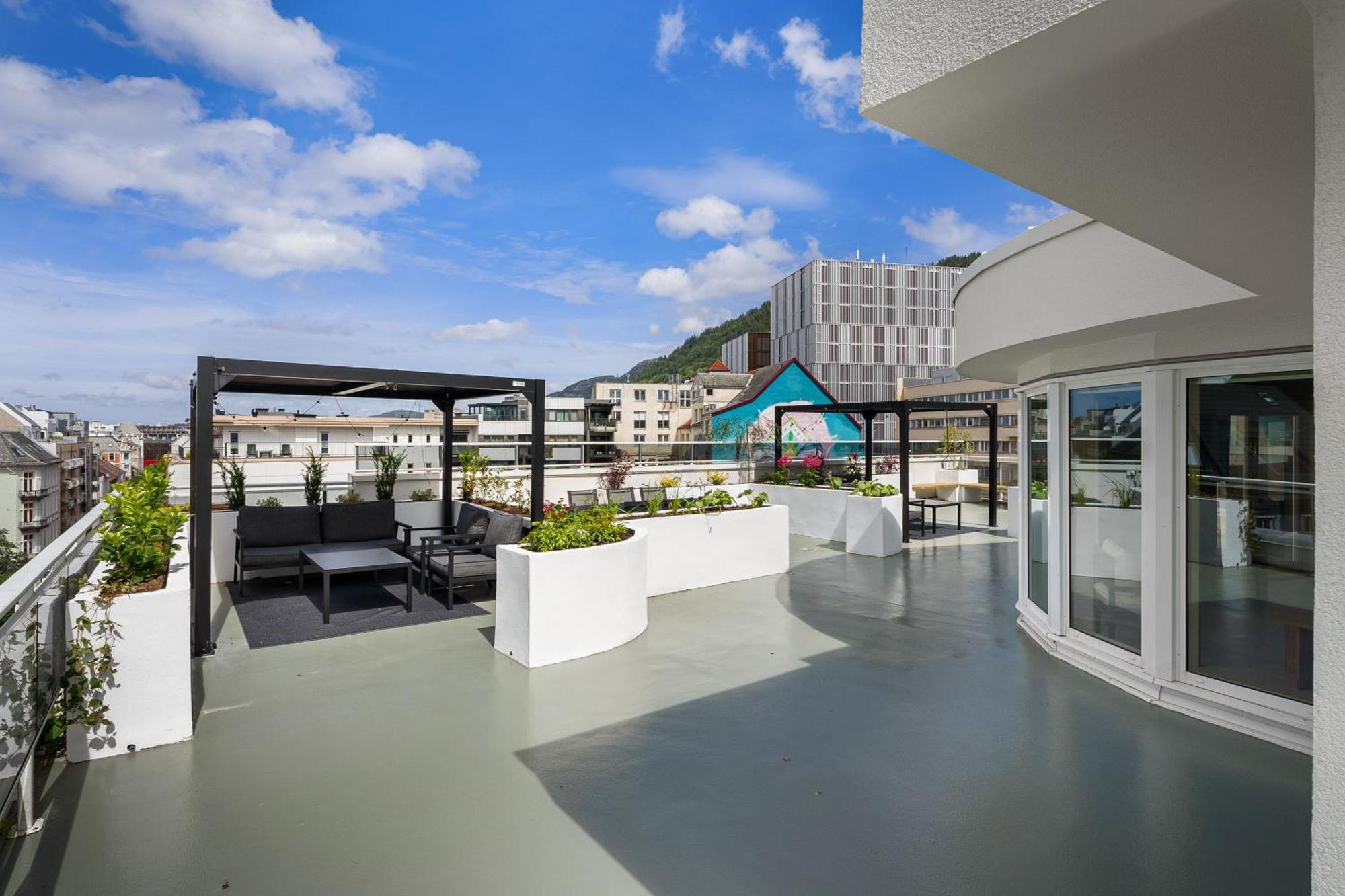 Stay L Urban - Spacious Apartment With Private Terrace Bergen Exterior foto