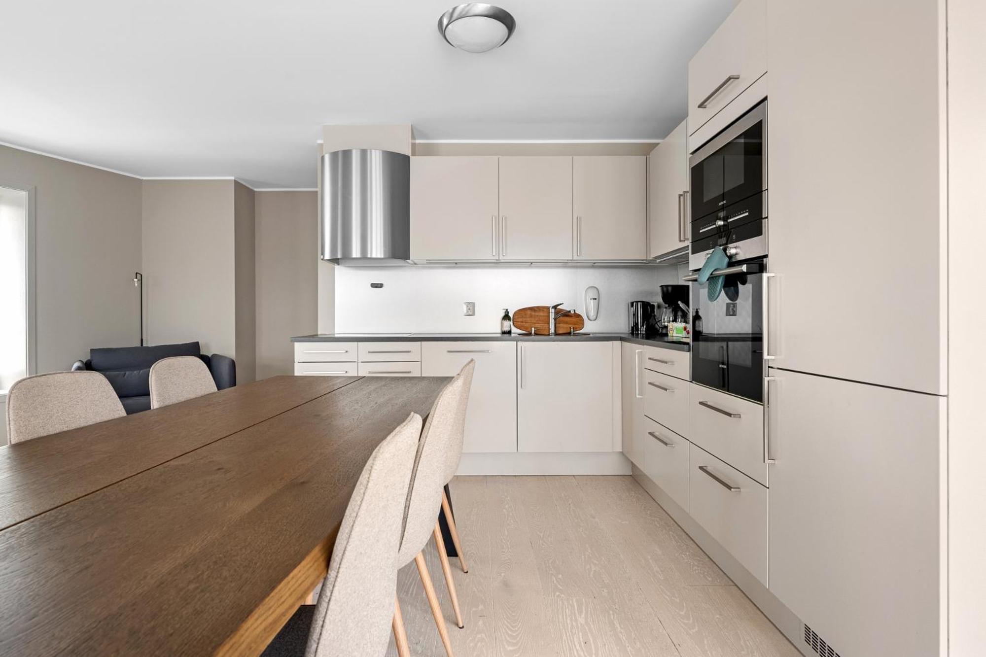 Stay L Urban - Spacious Apartment With Private Terrace Bergen Exterior foto